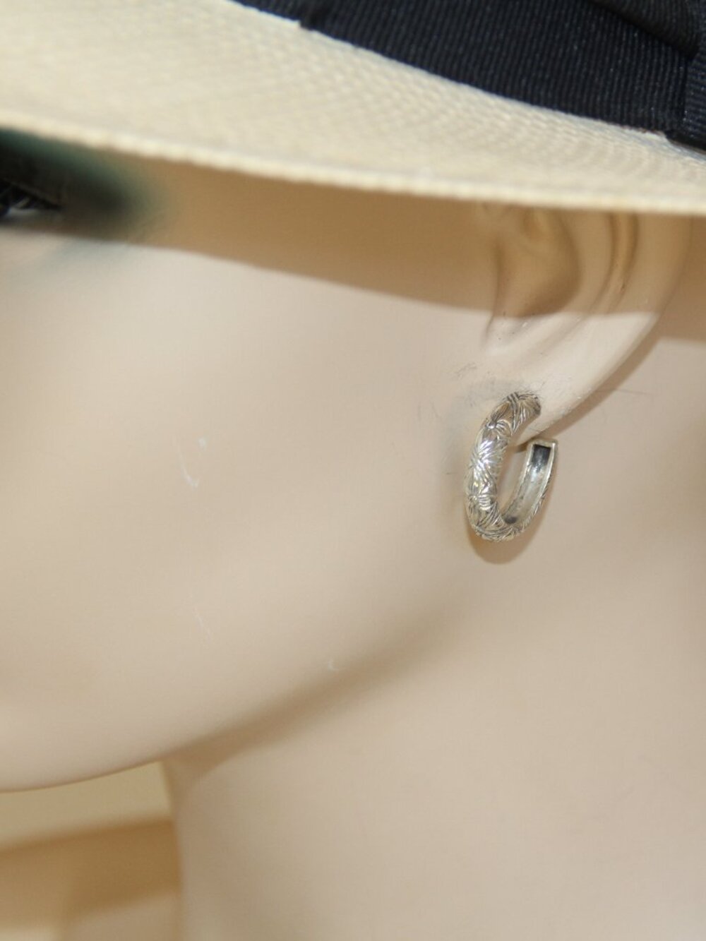 Stephen Dweck Vintage Sterling Silver Carved Hoop Earrings. RARE